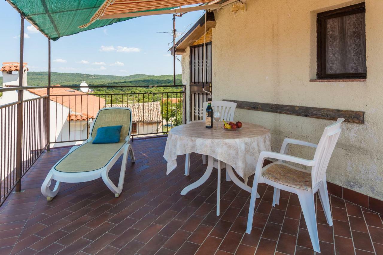 Guest House Robert I Mirna Бале Экстерьер фото