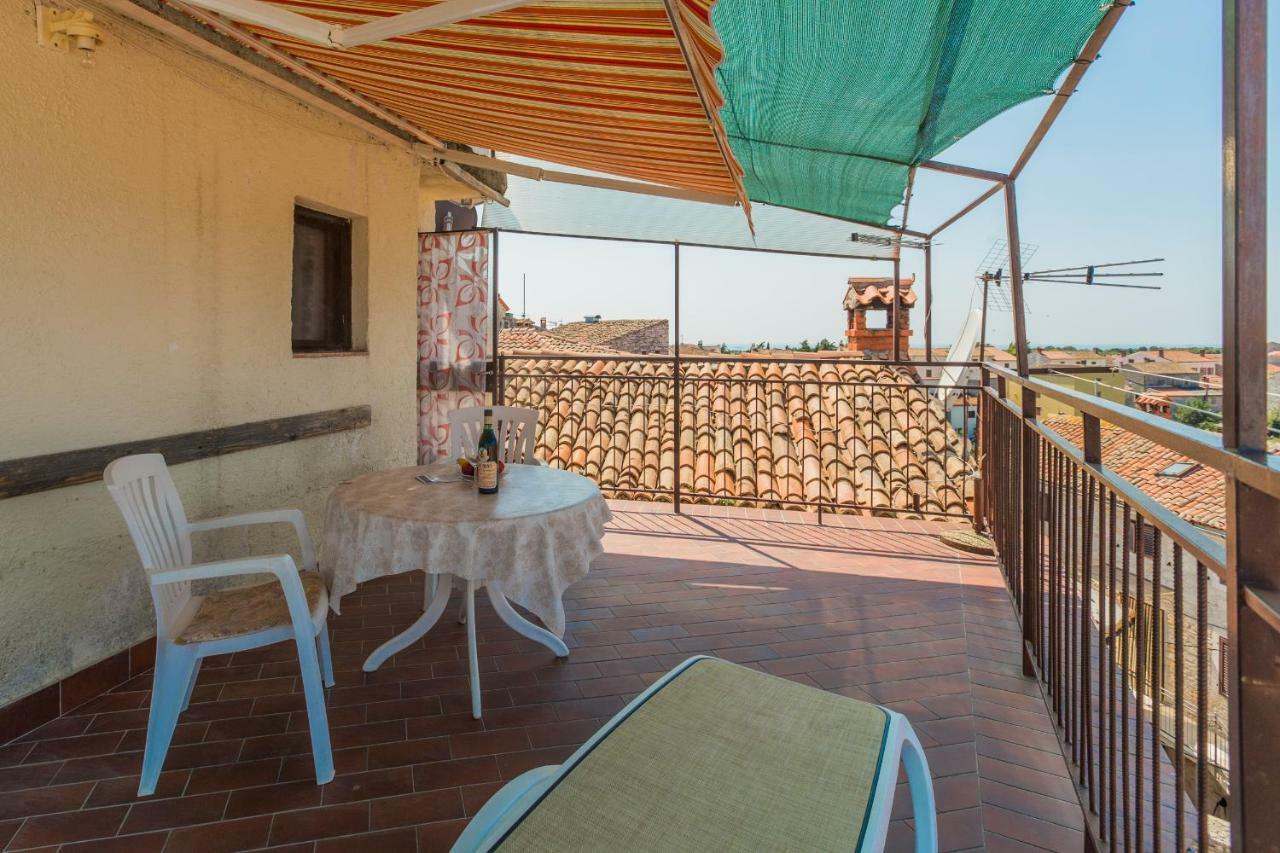 Guest House Robert I Mirna Бале Экстерьер фото